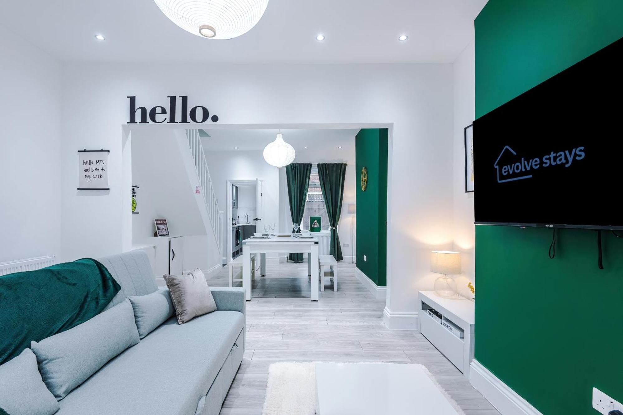 Appartamento Sleeps 6, Pool Table, Free Parking, Perfect For Groups, Long Term Disc